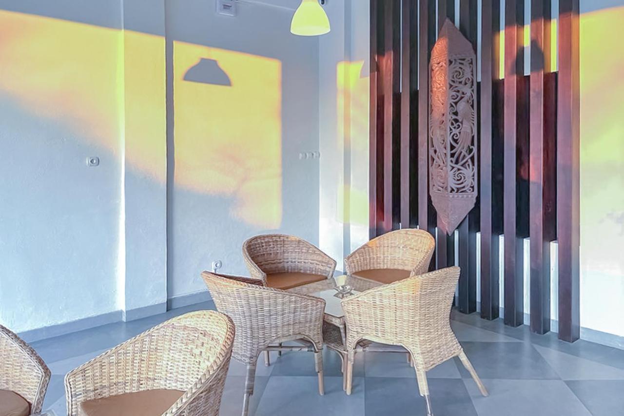 Urbanview Syariah Wisma Annisa Palangkaraya By Reddoorz Exterior foto